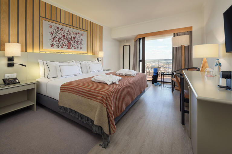 Bedroom 3, Melia Castelo Branco, Castelo Branco