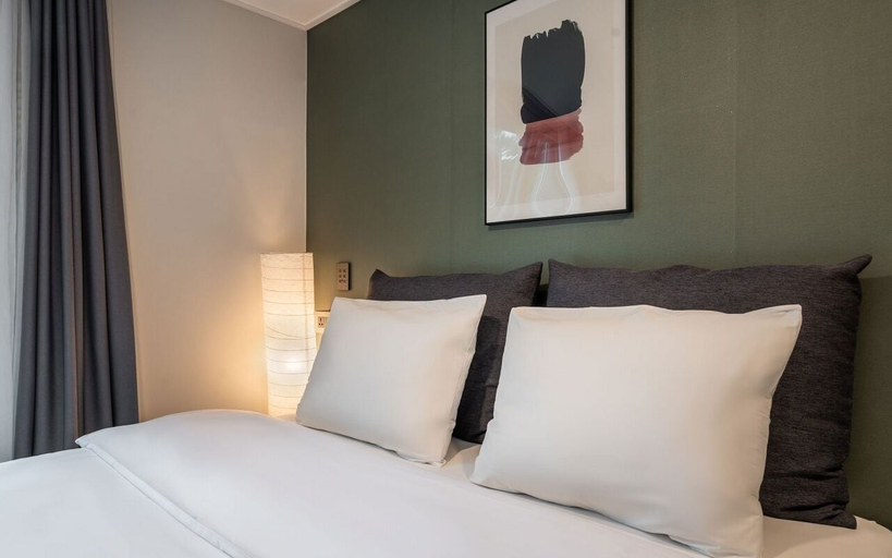 Bedroom 4, Myeongdong Young Inn Hotel, Jung
