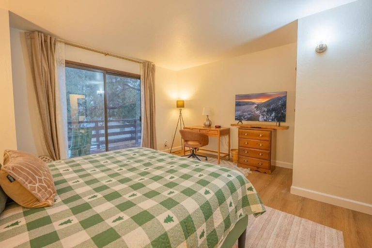 Room 3, Big Bear Moonridge Escape, San Bernardino