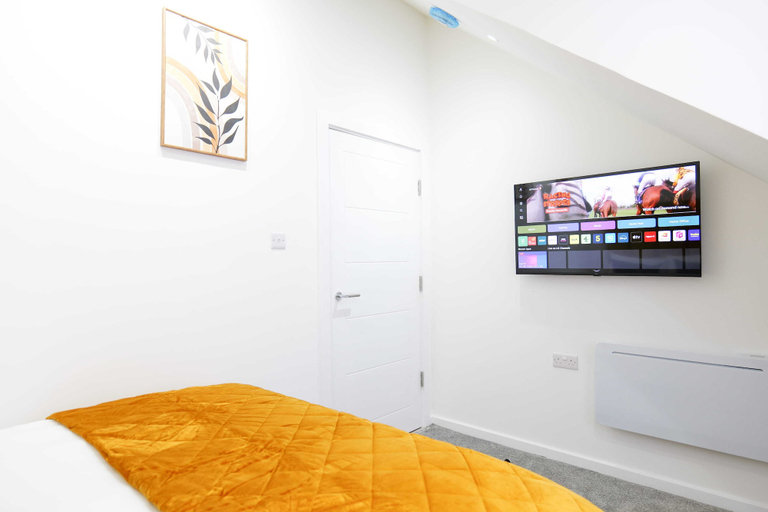 Room 5, The Wembley Crown Heights 1 Bed Flat, London
