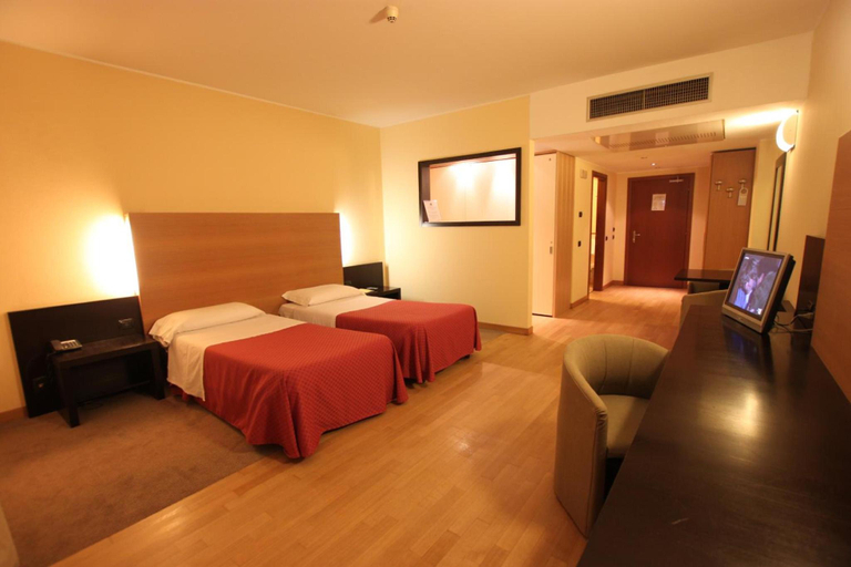 Bedroom 2, Residence Golf Hotel, Milano
