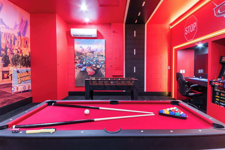 Game room 3, Themed Luxury 5br, Best Family Getaway, Lake