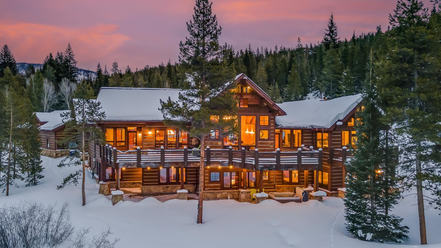 Exterior & Views 1, Winterfell Estates, Summit