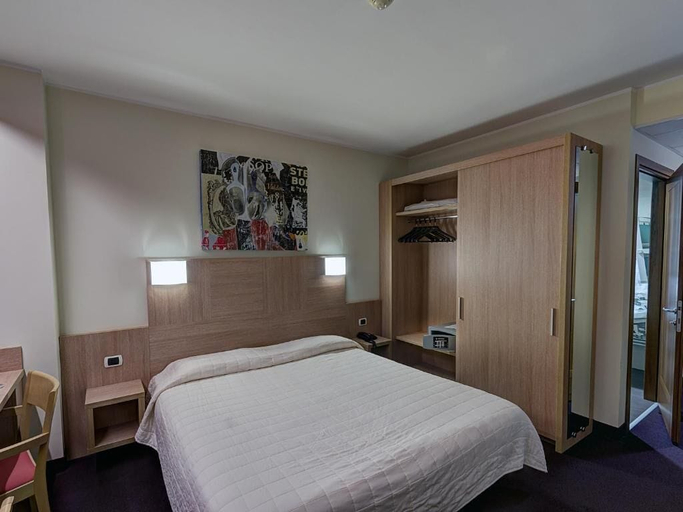 Bedroom 4, HOTEL CAPITAL, Rovigo