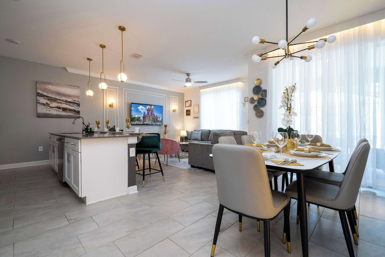 Living area 5, Magical Stay, Mickey and Harry Potter Rooms, Osceola