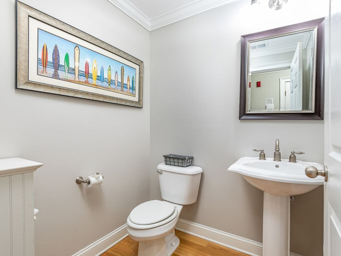 Bathroom 4, Brass Rail 310, Chatham