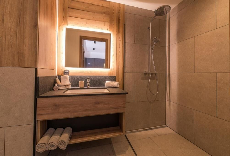 Bathroom, Alpin Peaks, Murau