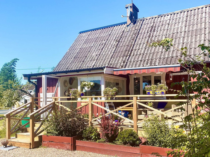 Primary image