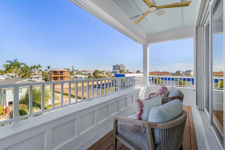 Property grounds 2, 211 Ostego - Island Time 4 Bedroom Home, Lee