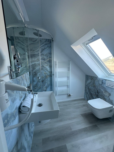 Bathroom 2, ROYAL APARTMENTS, Lunca De Sus