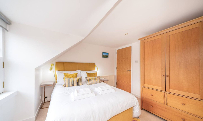Room 4, The Hideaway Cosy Seaside Getaway in Stonehaven, Aberdeenshire