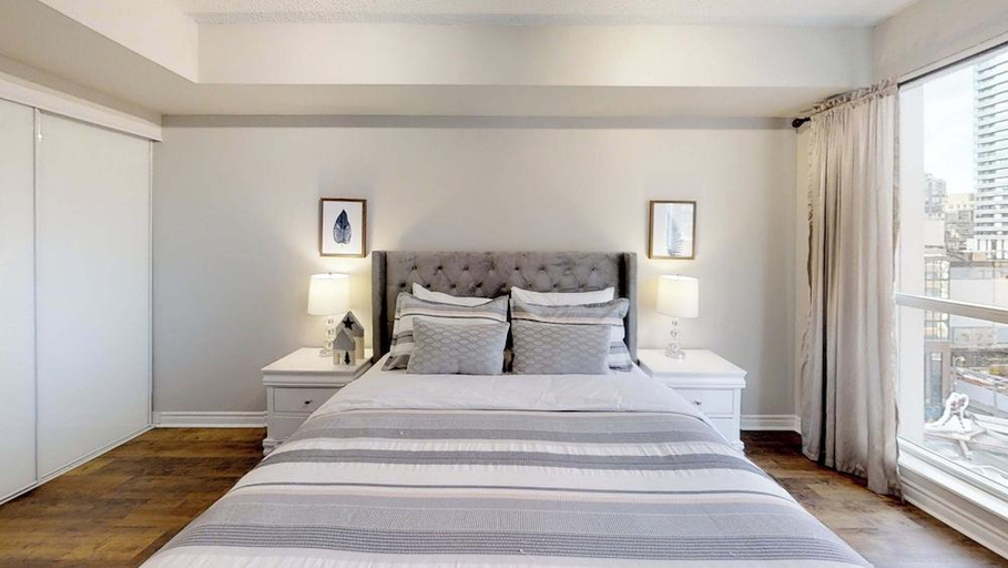 Bedroom 3, Front Street Suites, Toronto