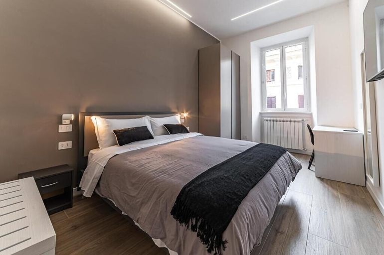 Room 2, Vatican Suites Apartment - Vatican City, Rome