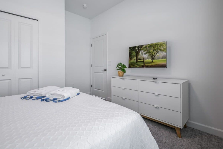 Bedroom 2, Opulent Retreat Themed Bedrooms and Pool Paradise, Osceola