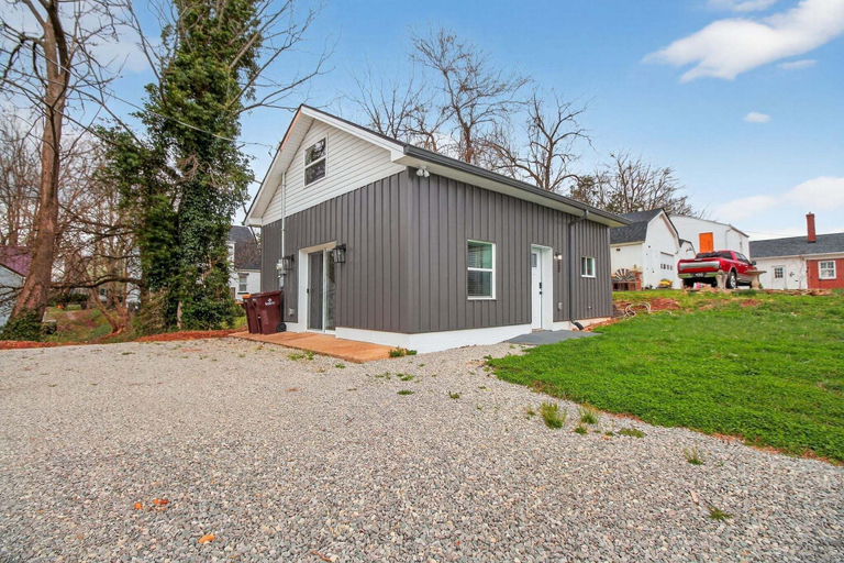 Exterior 3, Modern Arts District Loft With Boat Parking 1 Bedroom Cottage, Pulaski