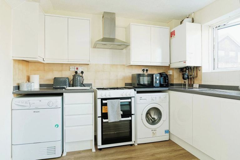 Private kitchen 5, Charming 3 Bedroom House Near Canterbury Centre, Kent