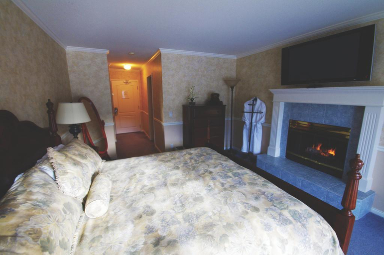 Bedroom 2, South Thompson Inn, Thompson-Nicola