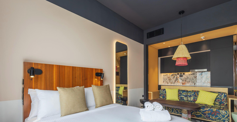 Room 2, LUX | The Five Star Modern Studio, Dubai