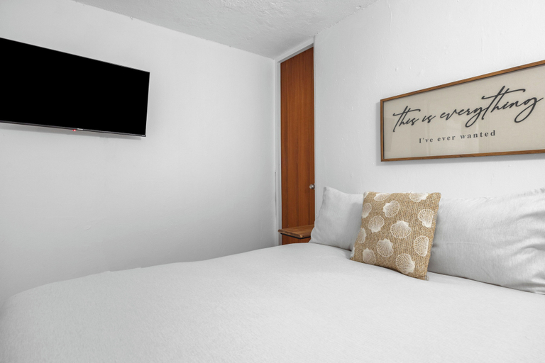 Room 5, Castellana by Otium