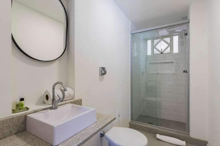 Bathroom 2, Duque by My Way - a 100 metros da Santa Casa e UFRGS, Porto Alegre