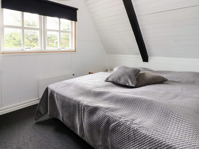 Bedroom 2, Tranquil Waterfront Cottage-By Traum, Mariagerfjord