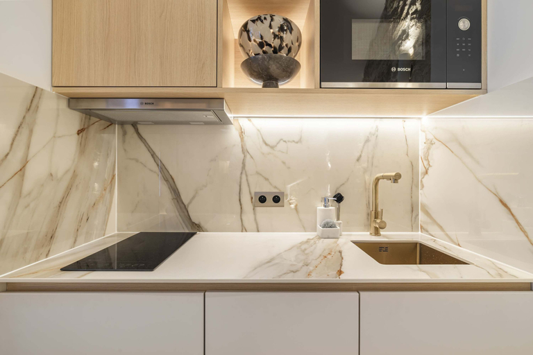 Room 4, Historical Apartment in the Heart of Paris, Paris