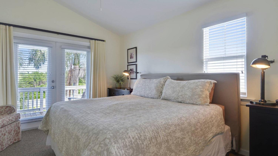 Bedroom 2, Coral Villa by Avantstay Close 2 DT Key West Shared Pool & Patio!, Monroe