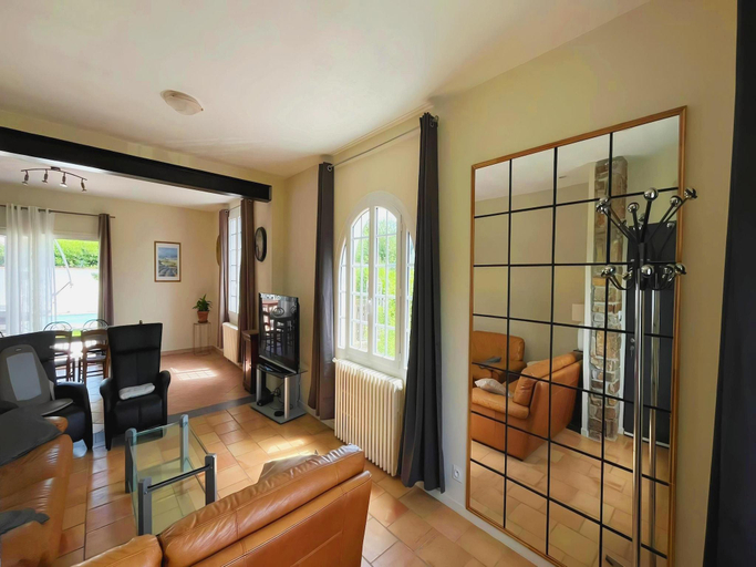4, Villa in St Denis with Pool Pyrenees View, Aude