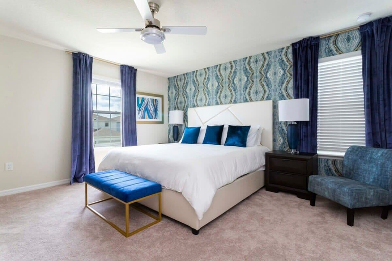 Room 2, New & Fun Family Getaway - Super Cute Home, Polk