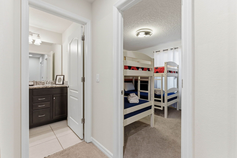 Bathroom 2, Spacious Disney Getaway, Sleeps 14, Osceola