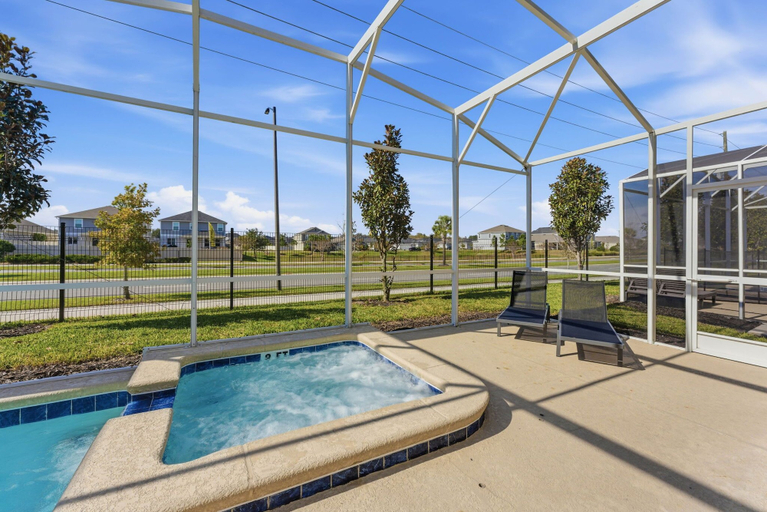 Pool 2, Spacious 5BR Home With Pool Near Disney, Osceola