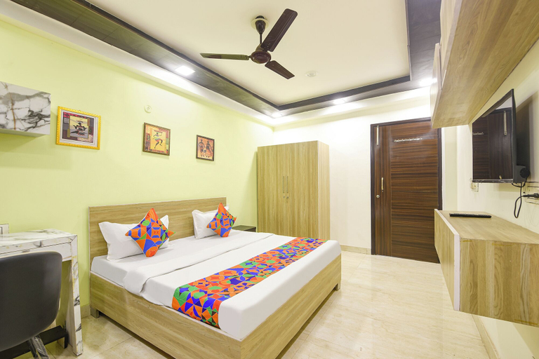 Room 4, Fabhotel White House Residency, Gurgaon