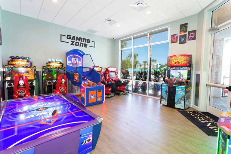 Interior 2, Fantasy Themed Fun With Pool & Resort Access, Polk