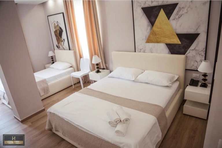 Bedroom, Hotel Miami II, Kavajës