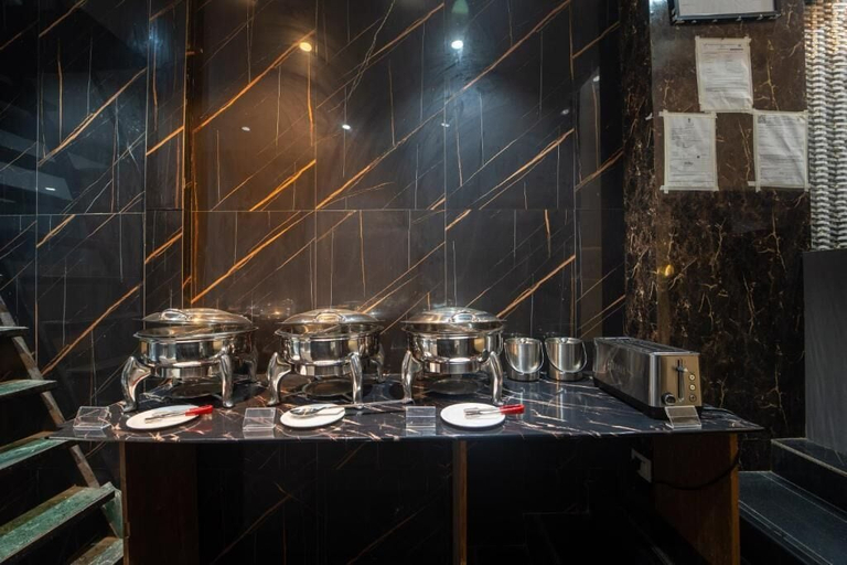 Dining, Glitz Rexton Inn - IIT Powai, Mumbai Suburban