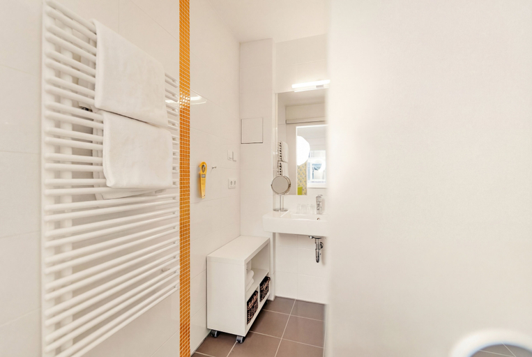 Bathroom 5, ADAPT APARTMENT HOTEL Berlin-Adlershof, Berlin