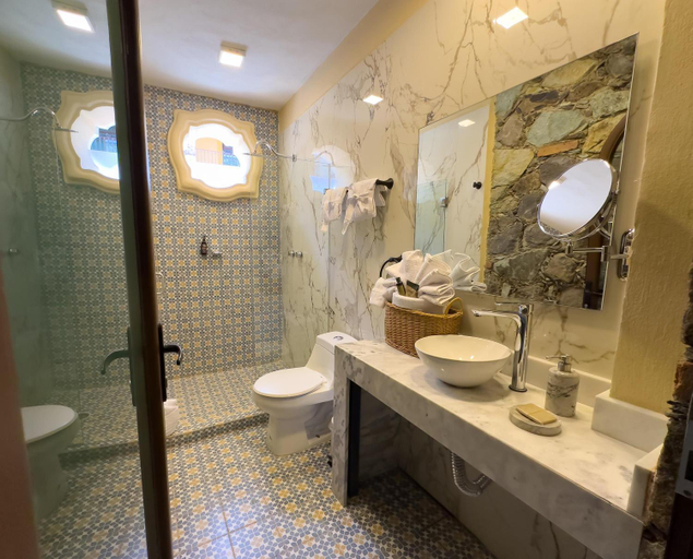 Bathroom 4, Tierra Adentro Hotel Fashion Grill & Spa, Guanajuato