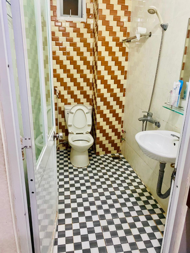 Bathroom, Thien Y Hotel, Vũng Tàu