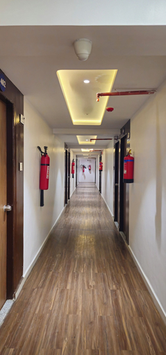 Others 2, Hotel Lennox, Surat