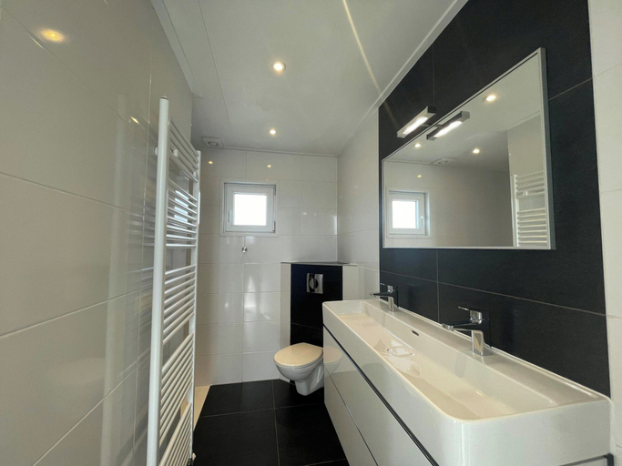 Bathroom 5, 6-guest Stylish Chalet in De Rijp, Graft-De Rijp