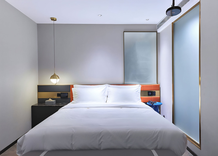 Room 4, Life Style, Wouri