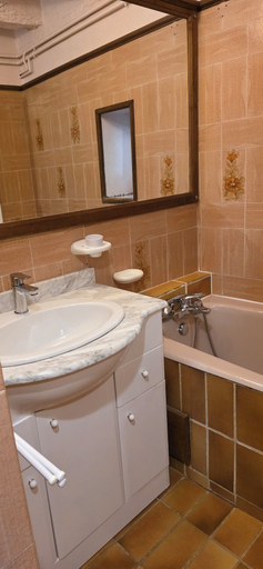 Bathroom 3, Chambres d'hôtes Aux Trois Sources, Dordogne