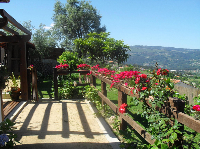 Others 4, Countryside Cottage with Private Terrace, Ponte de Lima