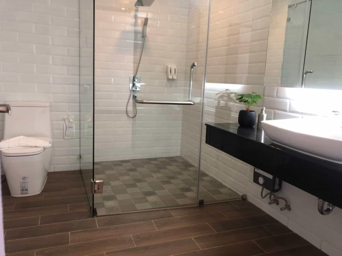 Bathroom 5, The Model Garden, Amphoe Muang Yasothon