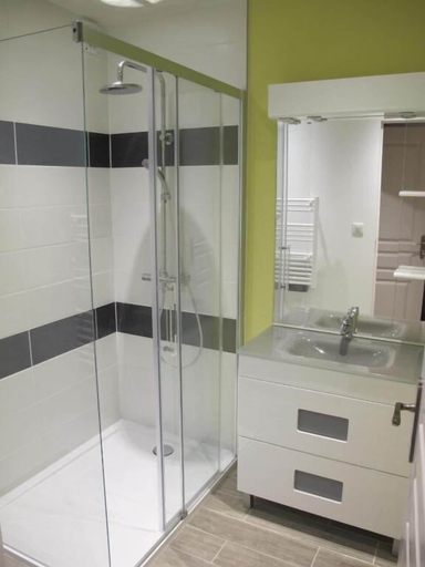 Bathroom 5, Les Victoriennes, Meuse