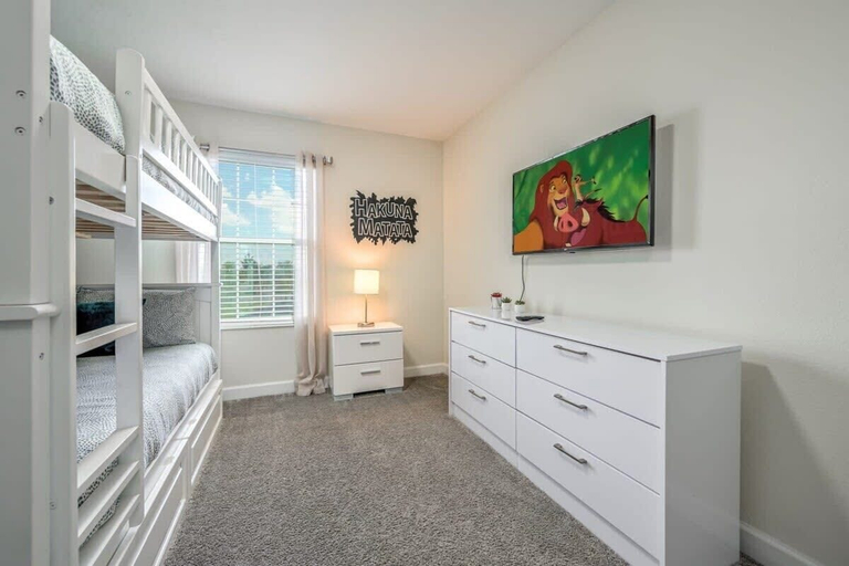 Room 4, Magical Retreat, Spacious Villa 10 min From Disney, Osceola