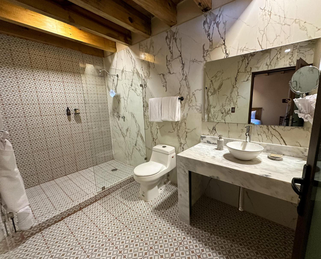 Bathroom 4, Tierra Adentro Hotel Fashion Grill & Spa, Guanajuato