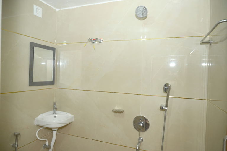 Bathroom 3, Srikhetrabandhu Guest House, Puri