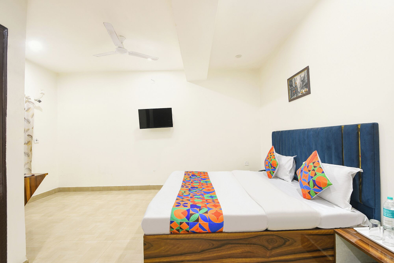 Room 4, Fabhotel Fortune Residency - Nr Sarai Rohilla Railway Station, Delhi