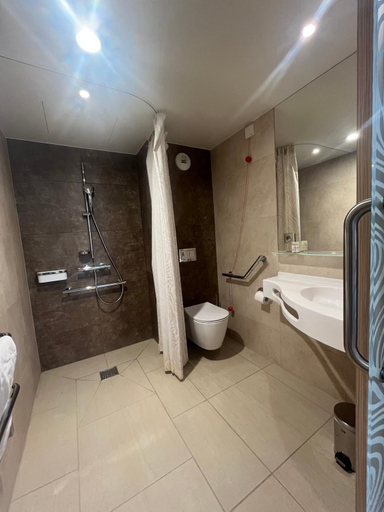 Bathroom 3, Appart One Chambery, Savoie